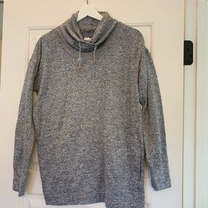 oversized turtleneck sweater